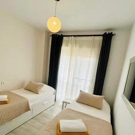 2 Bedroom Penthouse With A Private 360 Rooftop Terrace With Sea And Mountain Views Apartment *